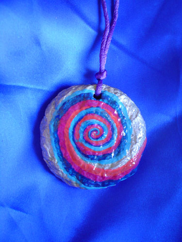 ciondolo spirale,papier machè.